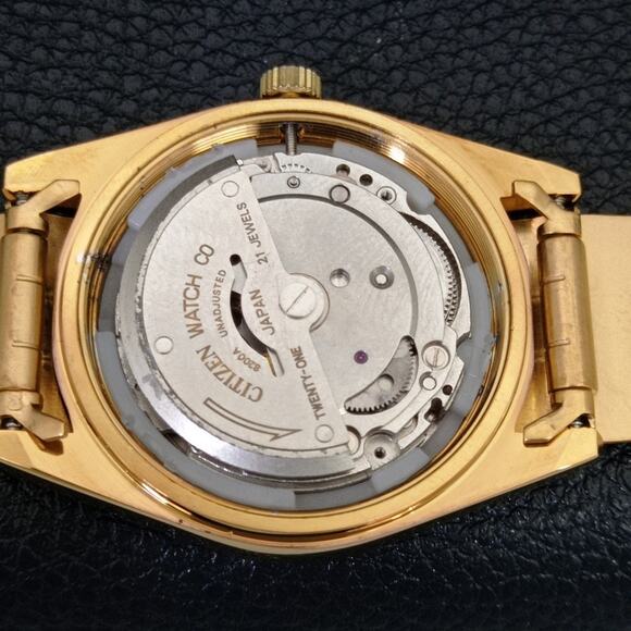 Vintage 1972 Citizen Automatic Mens Gold Watch W/daydate & Red accents - Picture 9 of 10